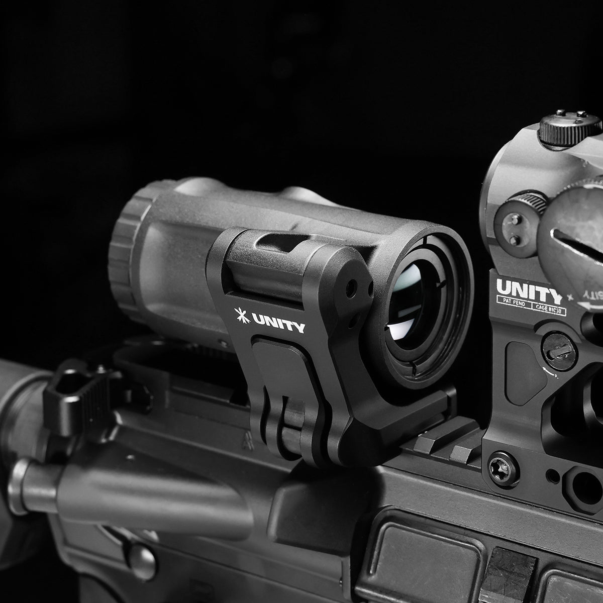 FAST™ FTC 4X Magnifier | Integrated Design | Flip-to-Center | Rapid Sight Transition