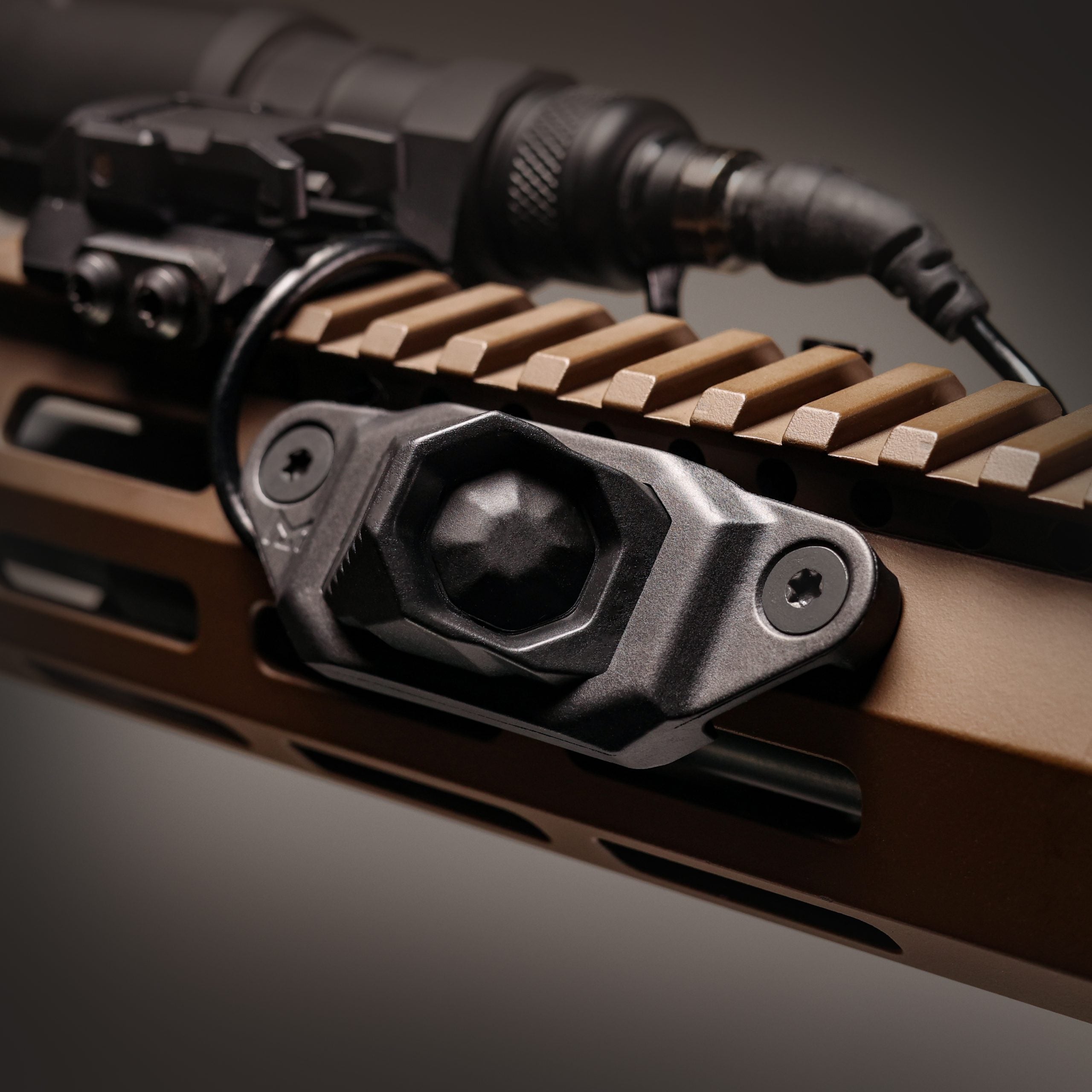 AXON™ SL M-LOK® MOUNTING KIT