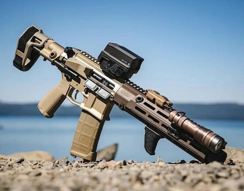 REiN Micro 18350 gun light package includes battery & charging stand