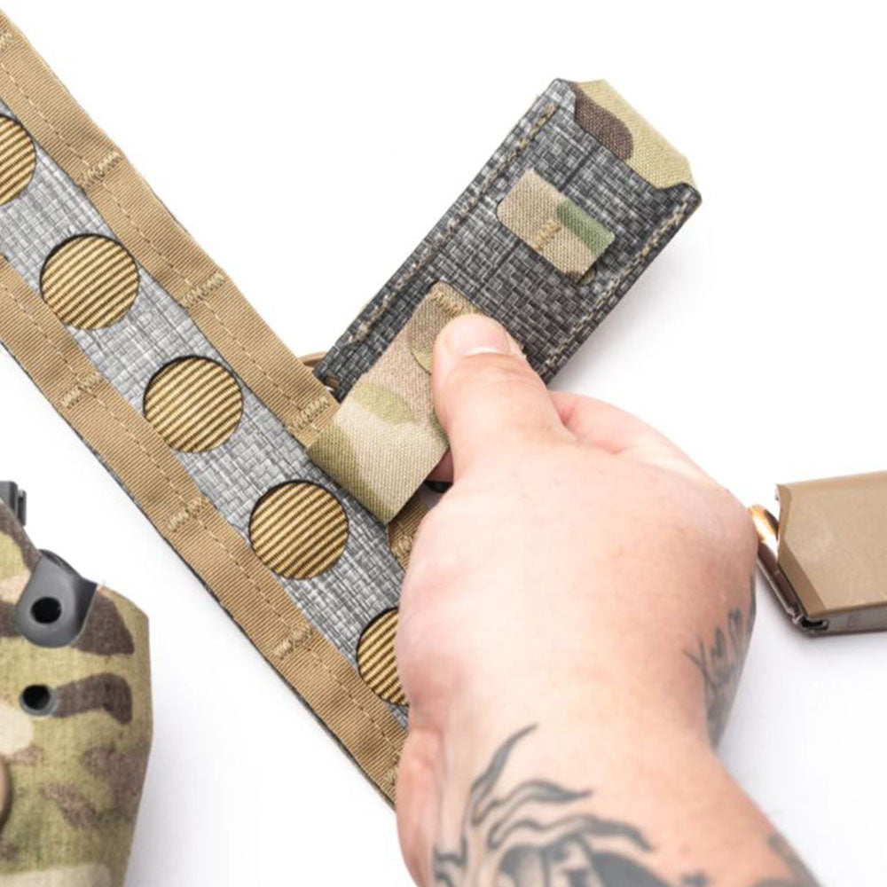 Lightweight single-link elastic pistol magazine pouch